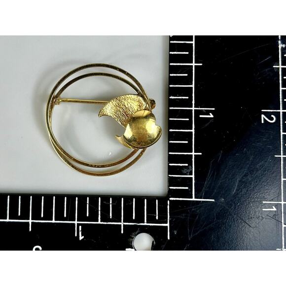 Beautiful 10K Yellow Gold Filled Brooch Pin - Circle Pin Flowers Leaves Pin VTG - Picture 8 of 9